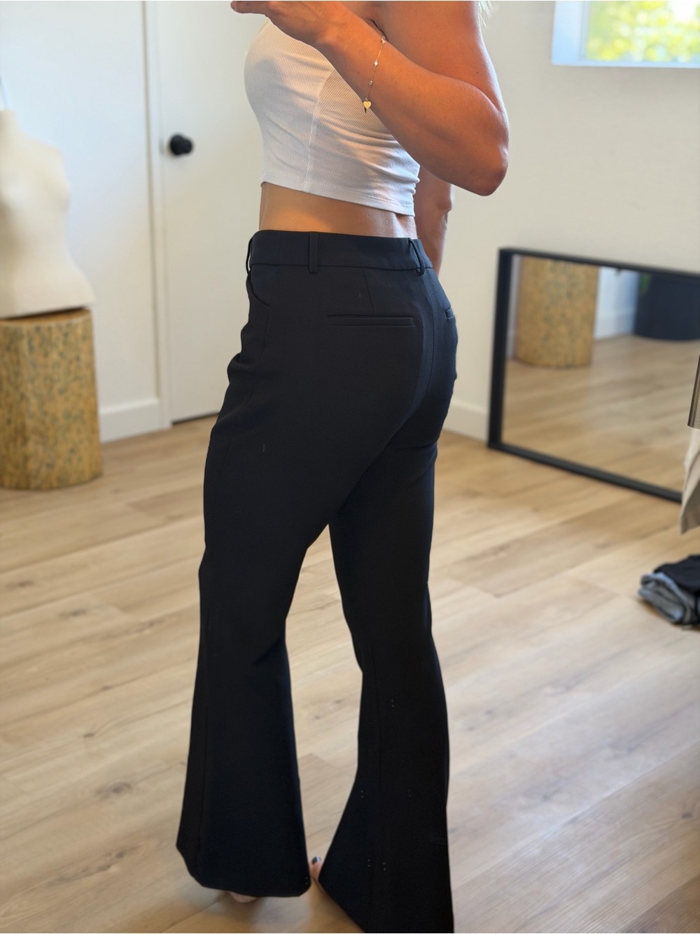 Express Black High Rise Flare Dress Pants Women’s Size 6